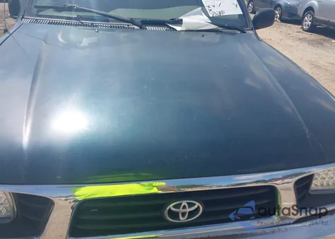 1995 Toyota Tacoma Xtracab z USA, uszkodzony, nr VIN 4TAVN73F9SZ028292